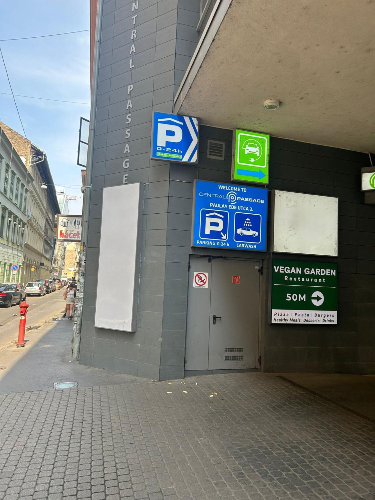 Luxury Suites Down Town Будапеща Екстериор снимка